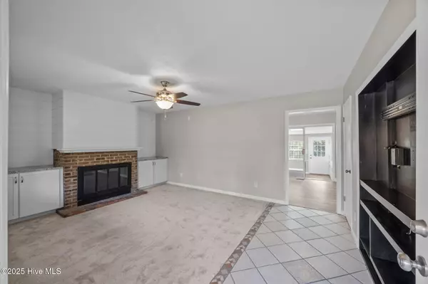 New Bern, NC 28562,1002 Albemarle CT