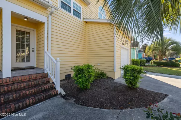 Kure Beach, NC 28449,636 Settlers LN