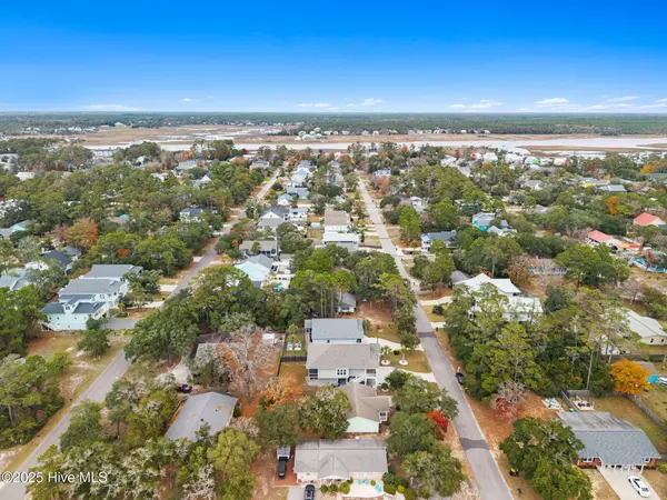 Oak Island, NC 28465,205 NE 59th ST