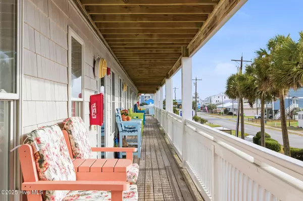 Surf City, NC 28445,305 N Topsail DR #5