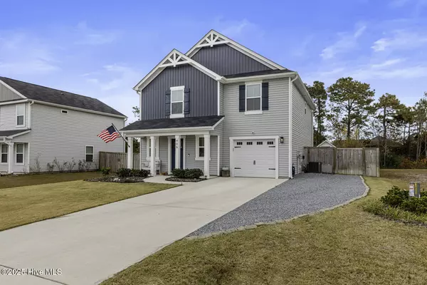 Holly Ridge, NC 28445,406 Hope LN