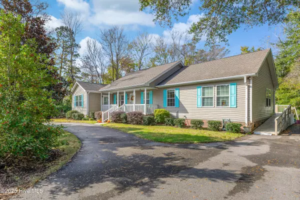 Southport, NC 28461,805 E Leonard ST