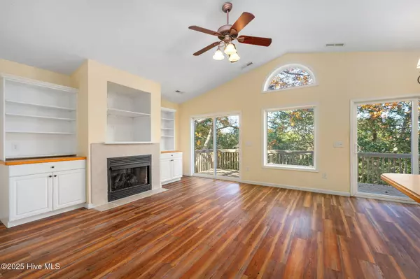 Kill Devil Hills, NC 27948,106 William Tryon CT