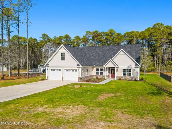 192 Boundary Loop RD NW, Calabash, NC 28467