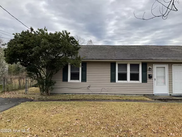 1018 Davis ST, Jacksonville, NC 28540