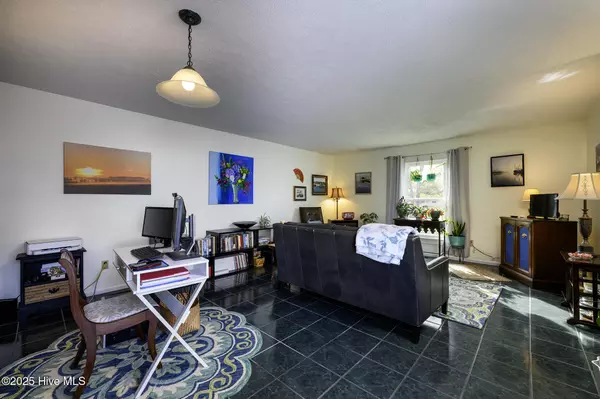 Oriental, NC 28571,608 Church ST