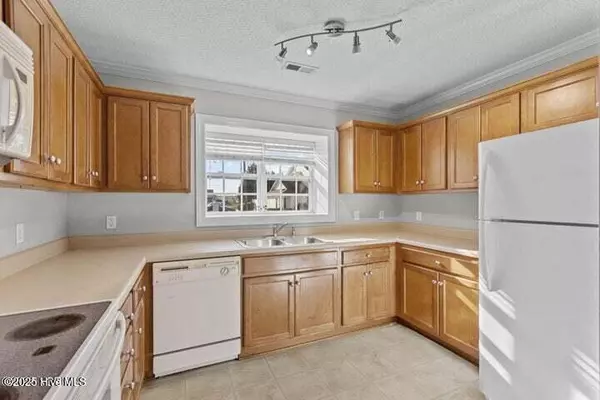 Winterville, NC 28590,1320 Thomas Langston RD #A1