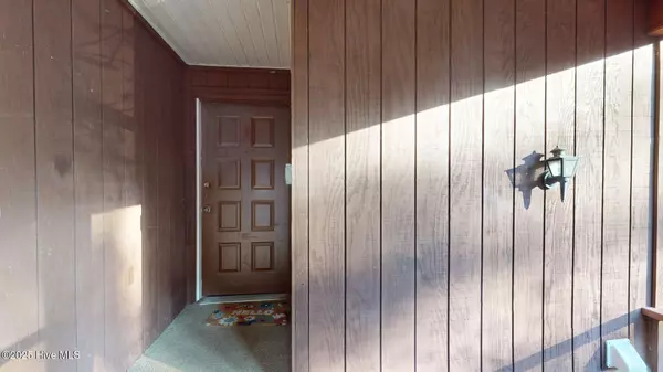 704 Dover ST, Southern Pines, NC 28387