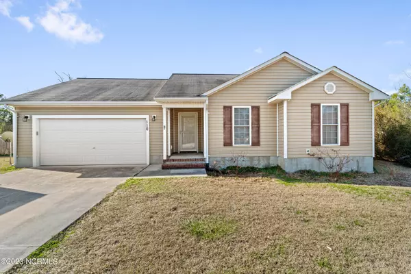 110 Gregory DR, Jacksonville, NC 28540