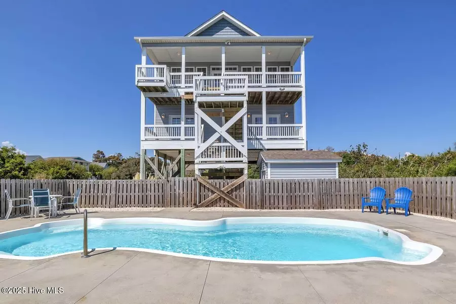 4325 E Pelican DR, Oak Island, NC 28465