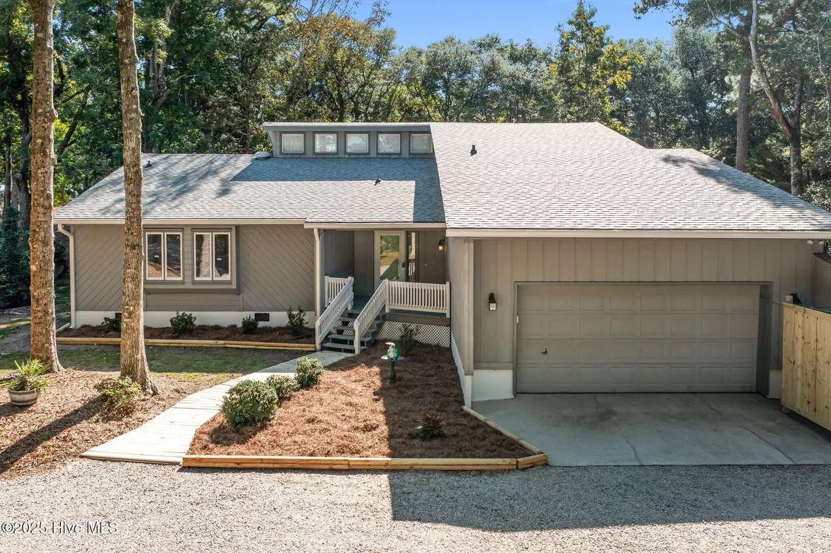 Pine Knoll Shores, NC 28512,131 Oakleaf DR