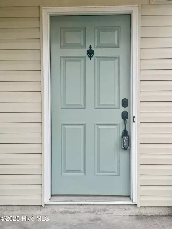 Holly Ridge, NC 28445,206 Red Carnation DR