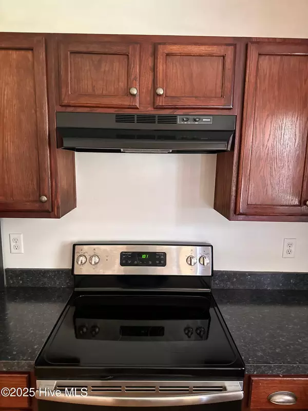 Jacksonville, NC 28546,112 Horse Shoe BND