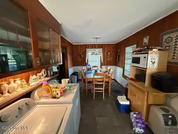 Kinston, NC 28504,563 Tyree RD