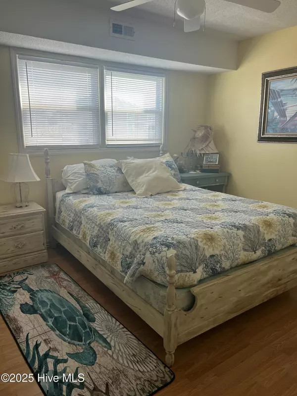 Carolina Beach, NC 28428,111 Florida AVE #Apt 1