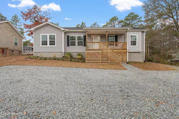 530 Sioux RD, Southport, NC 28461