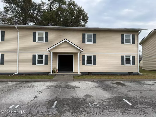 2310 Indian DR #9, Jacksonville, NC 28546