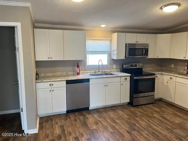 Richlands, NC 28574,229 Pineview RD