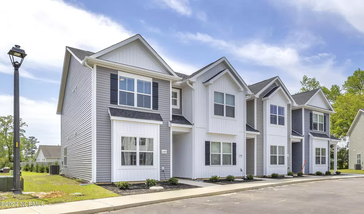 Leland, NC 28451,7052 Crew DR