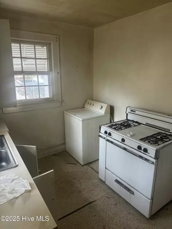 Greenville, NC 27858,200 N Library ST