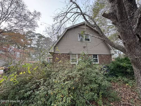 Jacksonville, NC 28546,800 Little John AVE