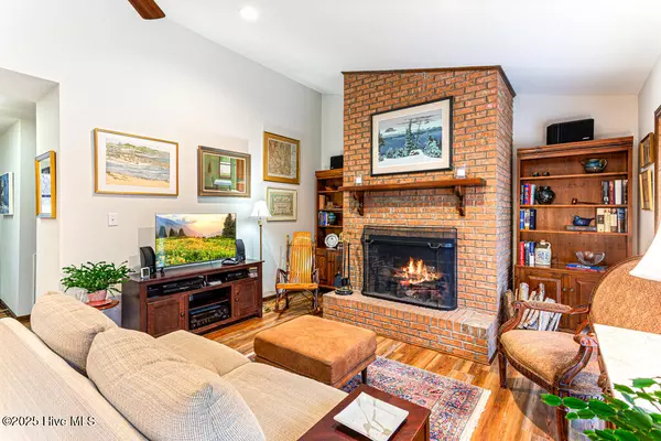 West End, NC 27376,106 Cardinal LN