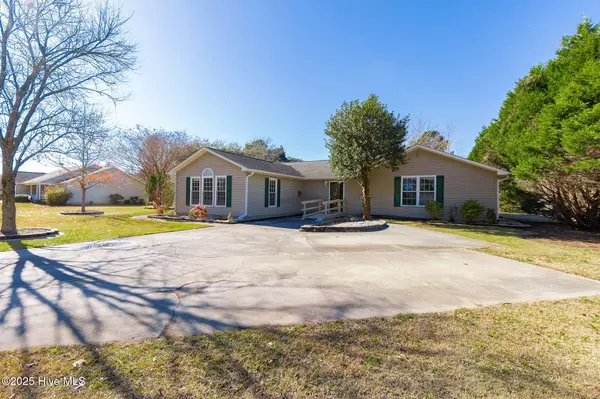 New Bern, NC 28560,4503 Rivershore DR