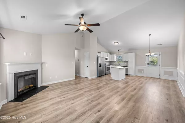 Richlands, NC 28574,111 Easton DR