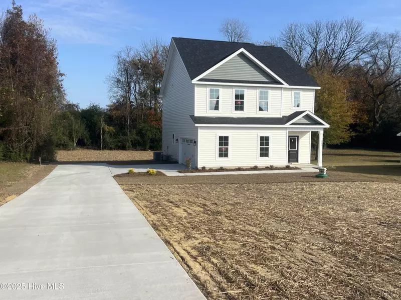 309 Starky DR, Richlands, NC 28574