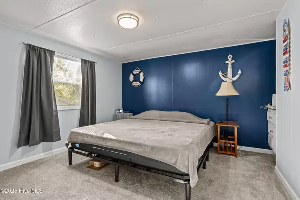 Beaufort, NC 28516,105 Ronnie RD