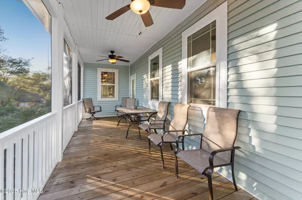 Oak Island, NC 28465,103 NE 18th ST