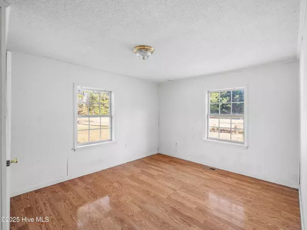 Wallace, NC 28466,3537 S Nc 11 HWY