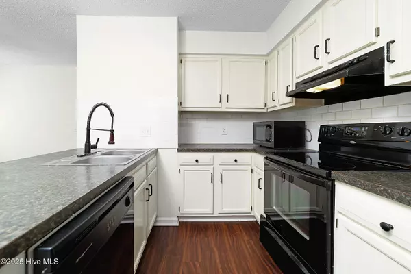 Greenville, NC 27834,116 W Victoria CT #A