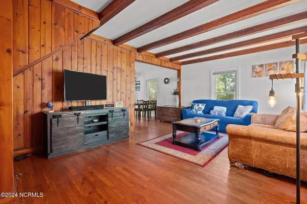 Southern Pines, NC 28387,270 W Connecticut AVE