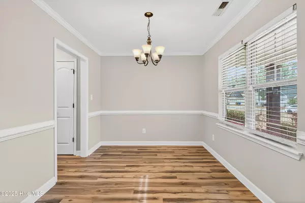 Jacksonville, NC 28540,513 Maggies CT