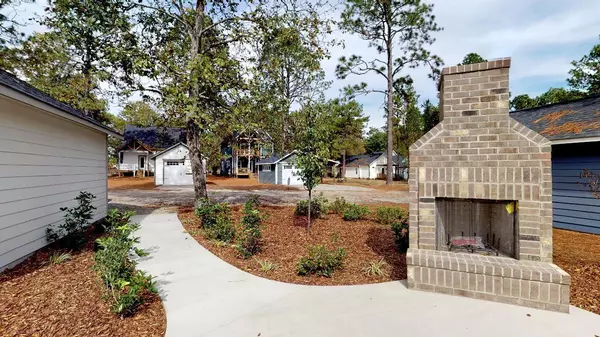 Southern Pines, NC 28387,402 Sheldon RD