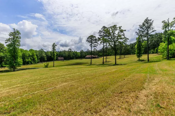 Vass, NC 28394,327 Hunting Horn LN