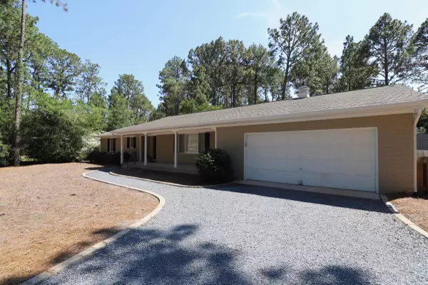 Whispering Pines, NC 28327,11 Bogie DR