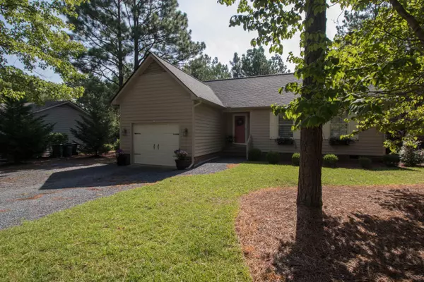 Pinehurst, NC 28374,190 Fox Run RD
