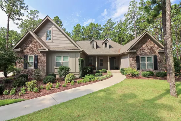 Southern Pines, NC 28387,180 Kings Ridge CT