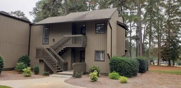 10 Pine Tree RD #103, Pinehurst, NC 28374