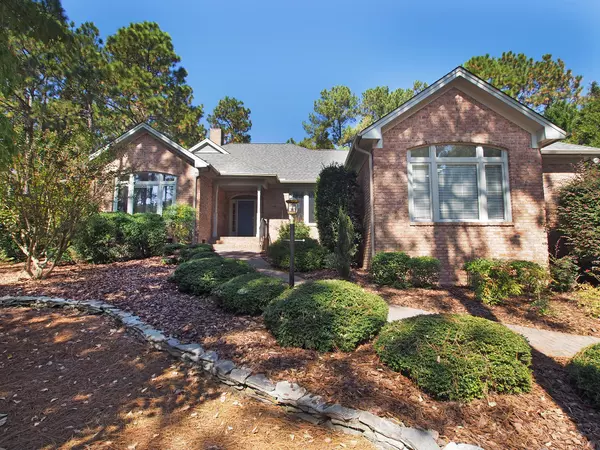 28 Abington DR, Pinehurst, NC 28374