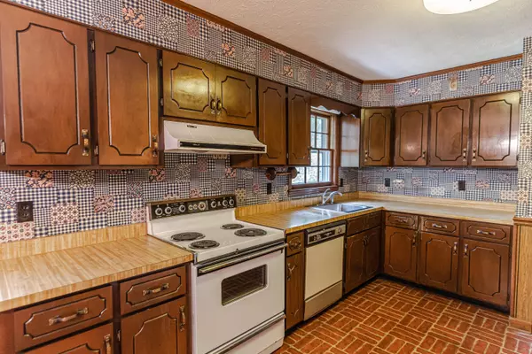 Southern Pines, NC 28387,620 Fairway DR