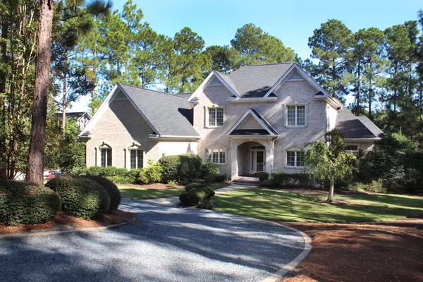 25 Abington DR, Pinehurst, NC 28374