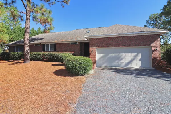 2 Hialeah PL, Pinehurst, NC 28374