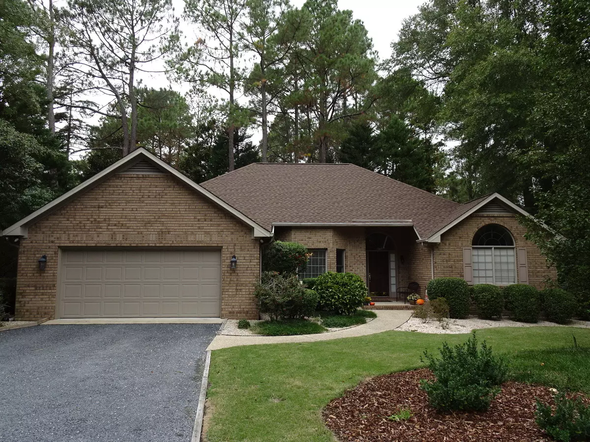 Pinehurst, NC 28374,85 Tamarisk LN