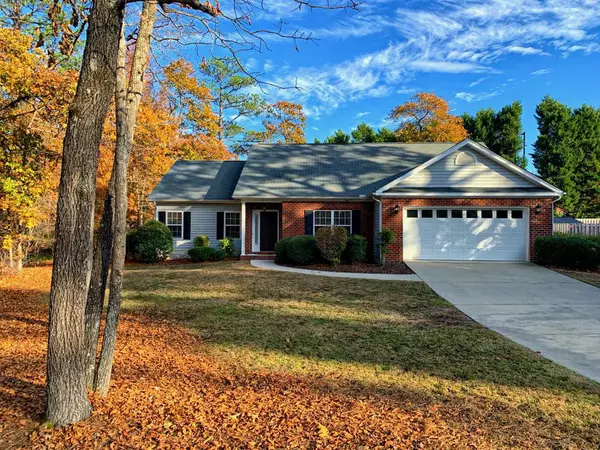 40 Wheeling DR, Pinehurst, NC 28374