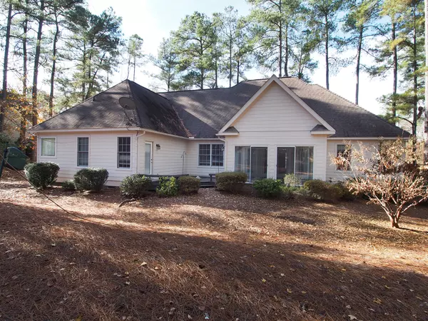 Southern Pines, NC 28387,625 Elk RD