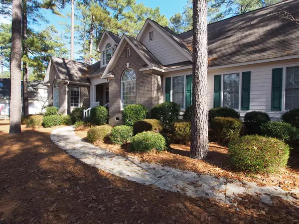 Southern Pines, NC 28387,625 Elk RD