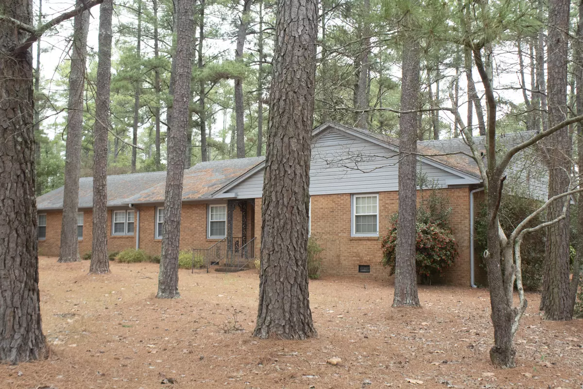 Southern Pines, NC 28387,202 Downing PL